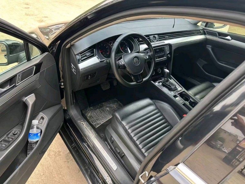 保定17年大众迈腾4