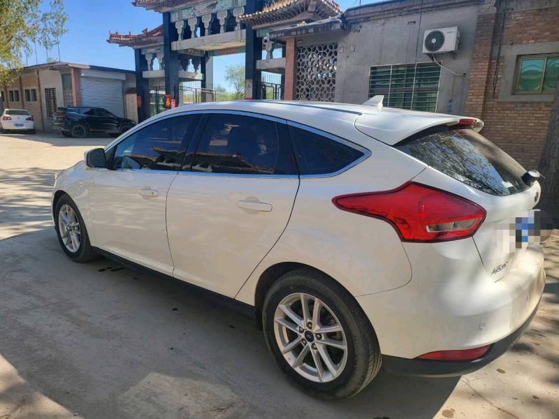 保定18年福特福克斯8