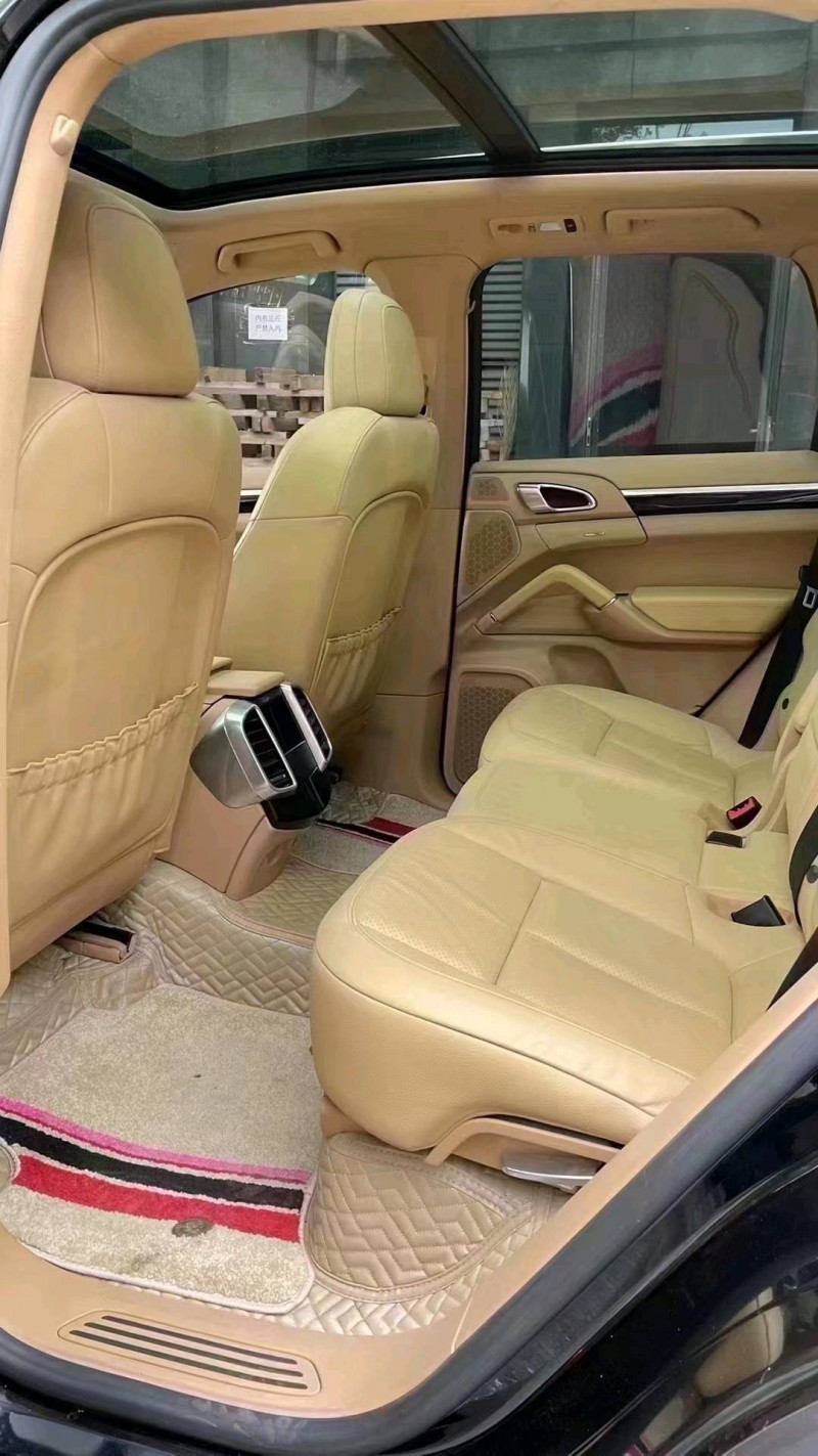 成都15年保时捷卡宴7