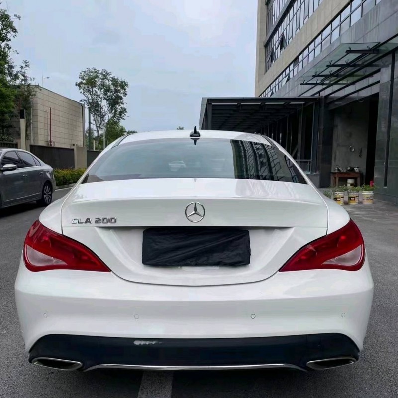 成都17年奔驰GLA4