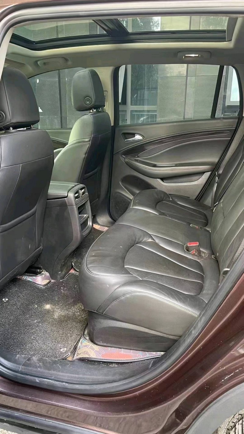 成都19年别克昂科威7