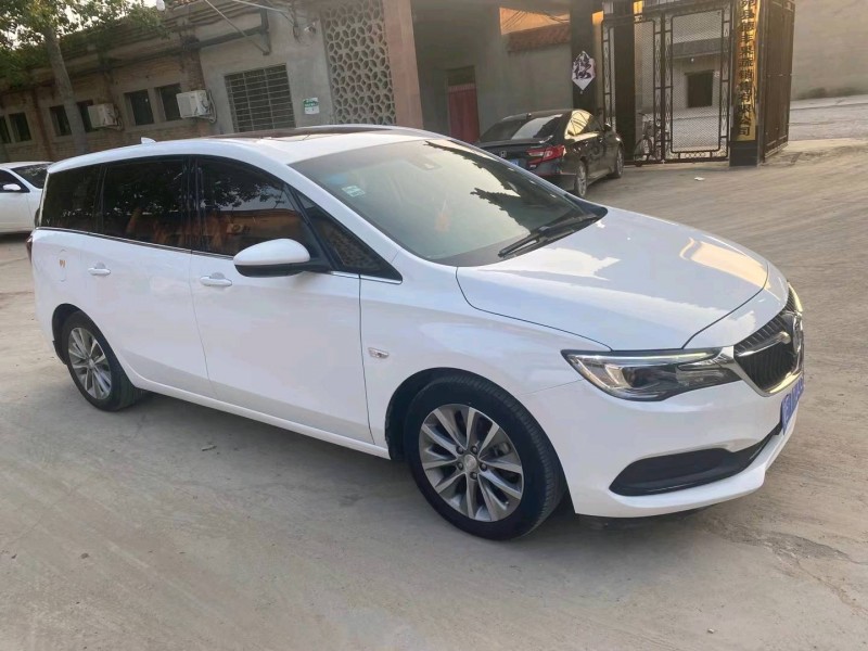 保定19年别克GL62