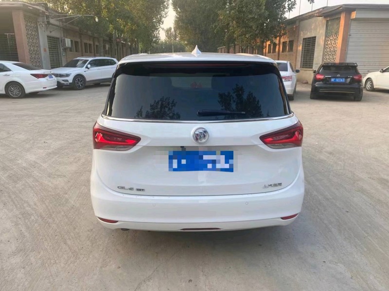 保定19年别克GL69