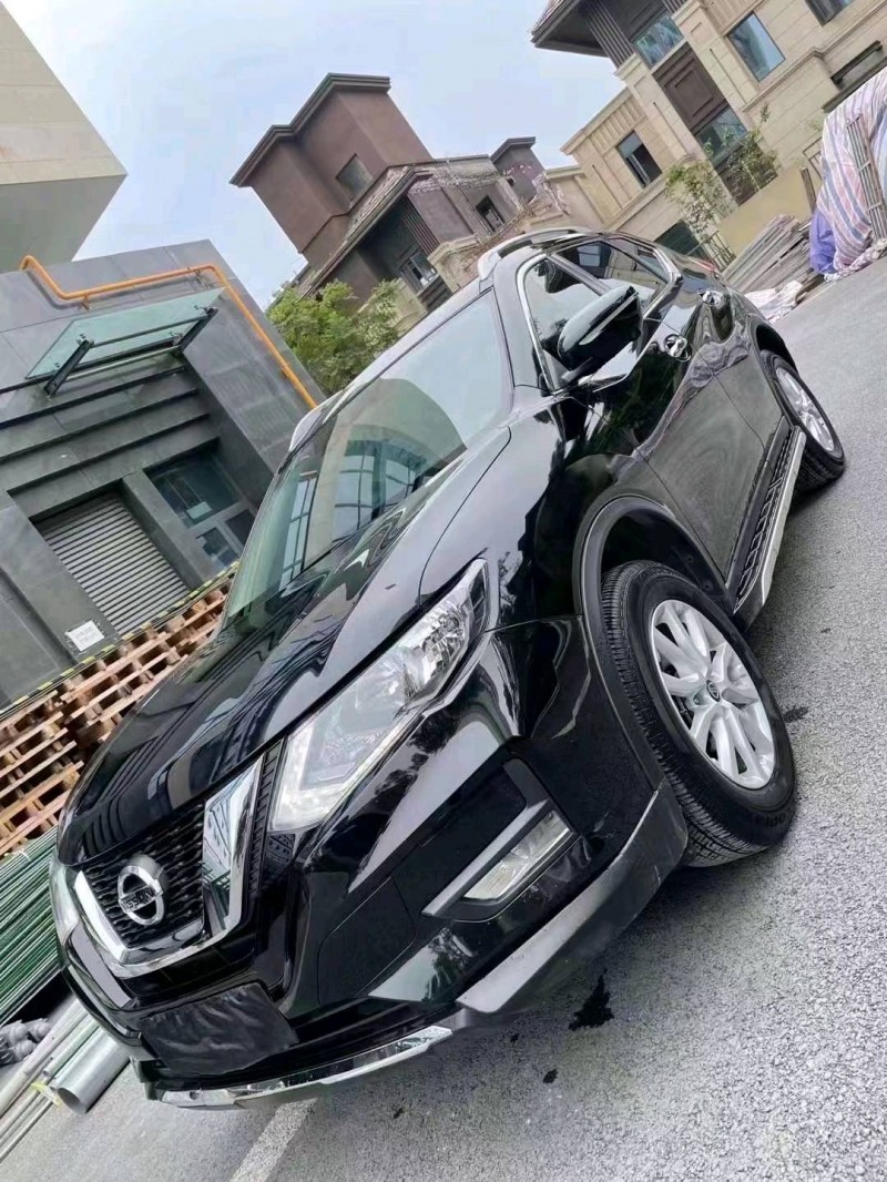 成都21年日产奇骏2