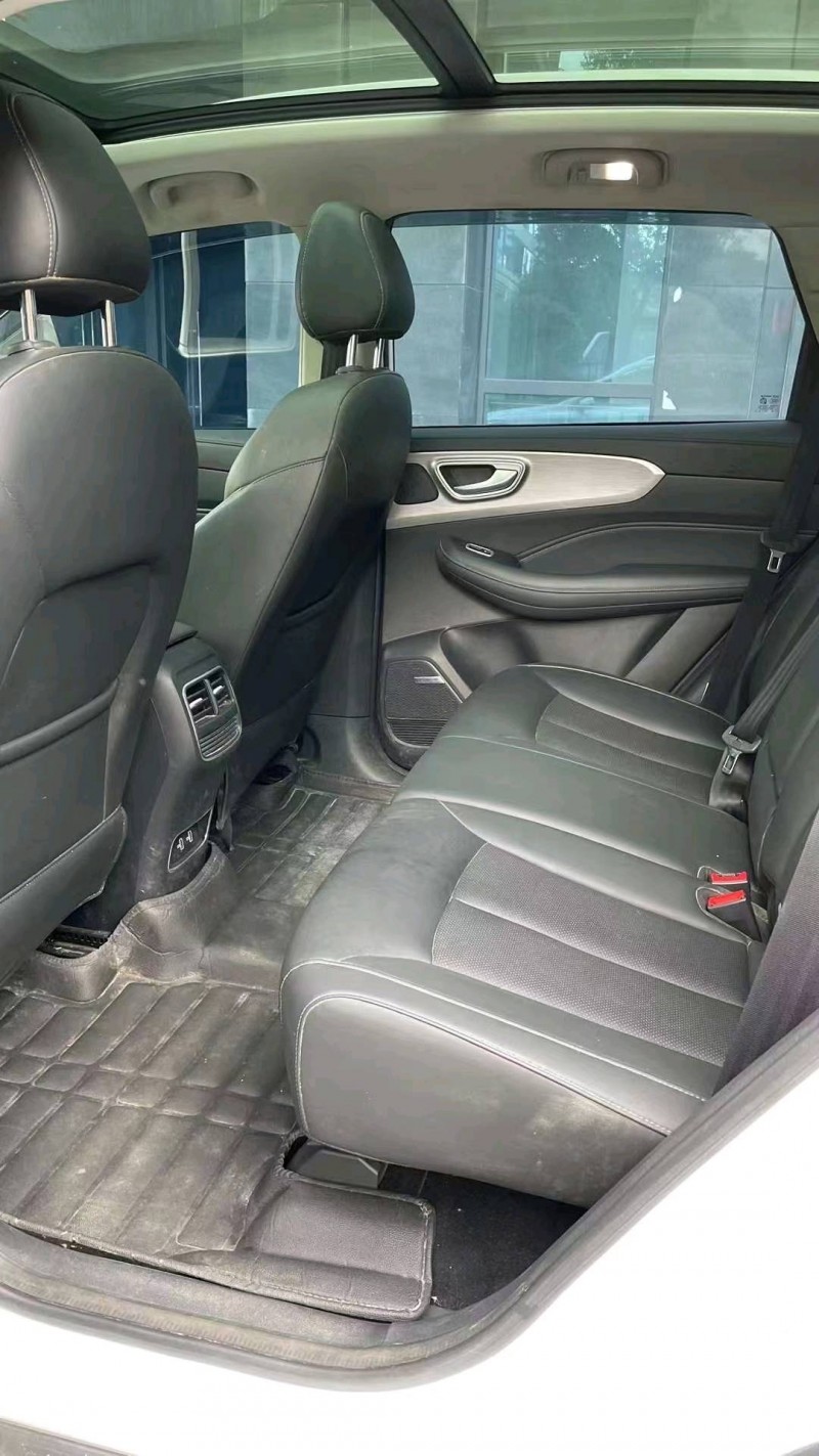 成都20年荣威RX57