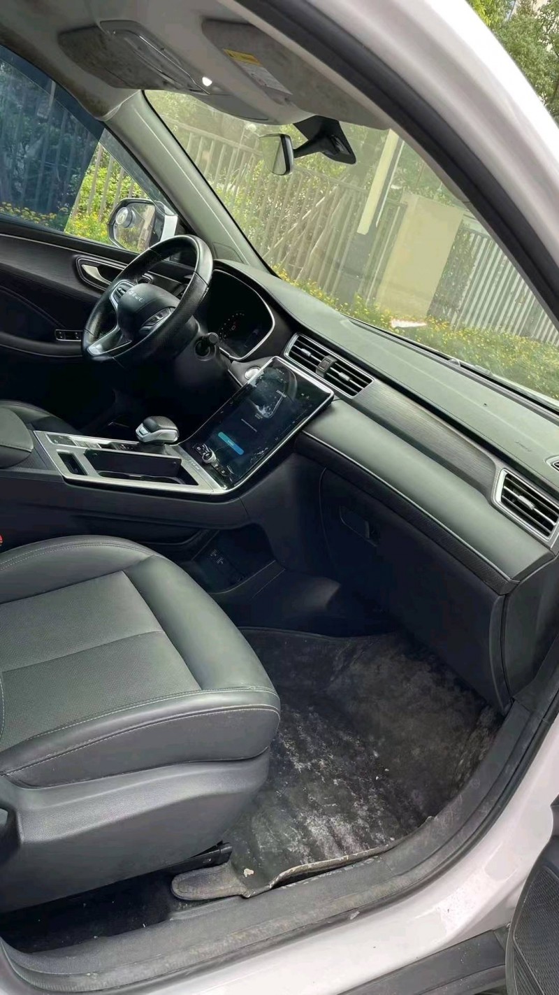 成都20年荣威RX58