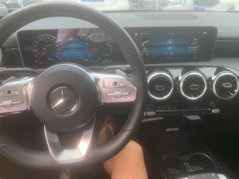 武汉19年奔驰A7