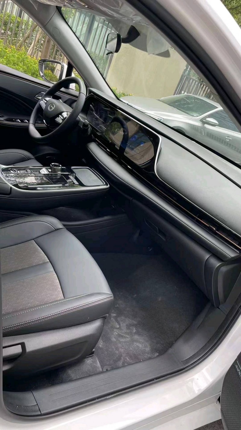 成都23年传祺埃安S8