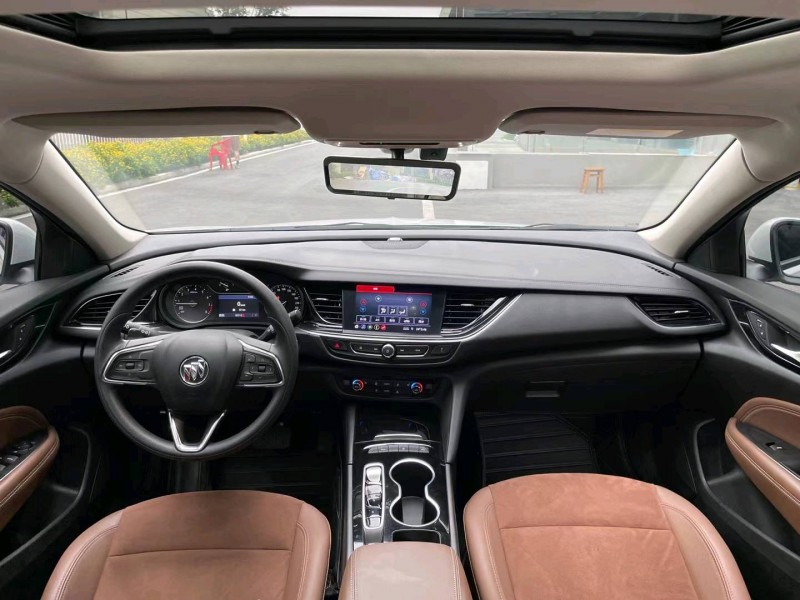 成都22年别克君威9