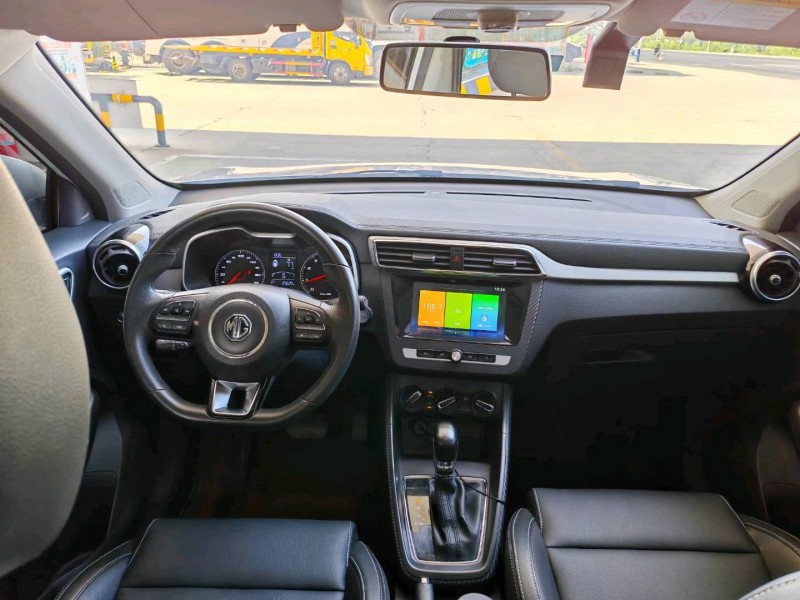 保定18年名爵ZS6