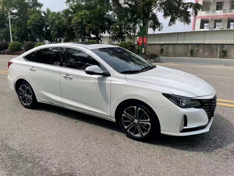 汕頭22年長安汽車銳程CC2