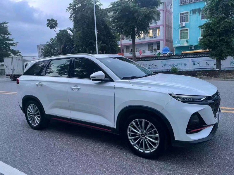 珠海21年長安汽車歐尚2