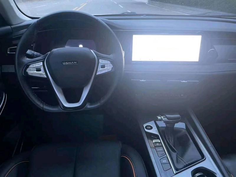 珠海21年長安汽車歐尚7