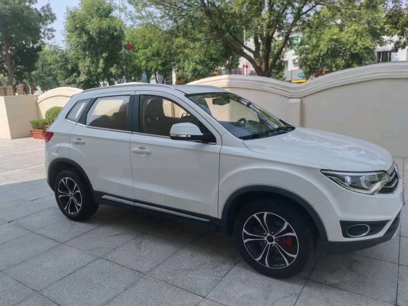 保定17年一汽森雅R73