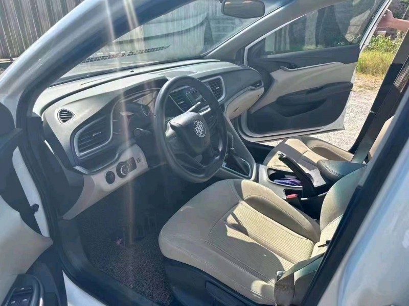 珠海19年别克英朗6