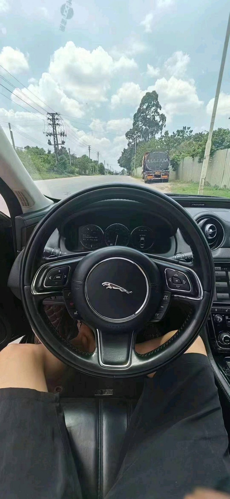 珠海15年捷豹XJL4