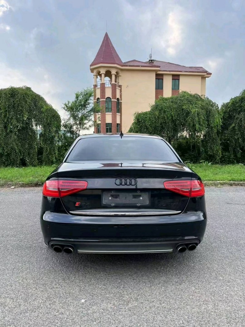 沈阳13年奥迪A4L8