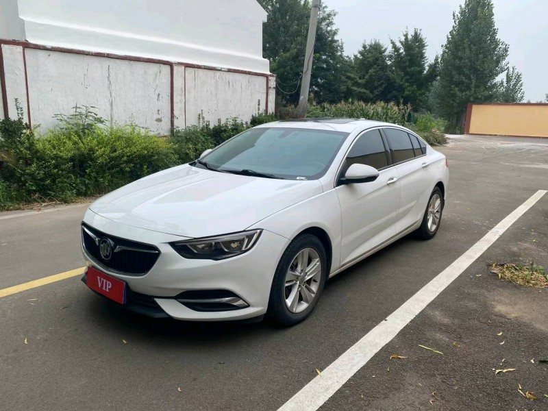 青岛18年别克君威2