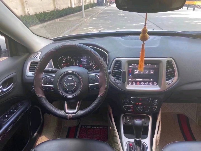 枣庄20年Jeep指南者6