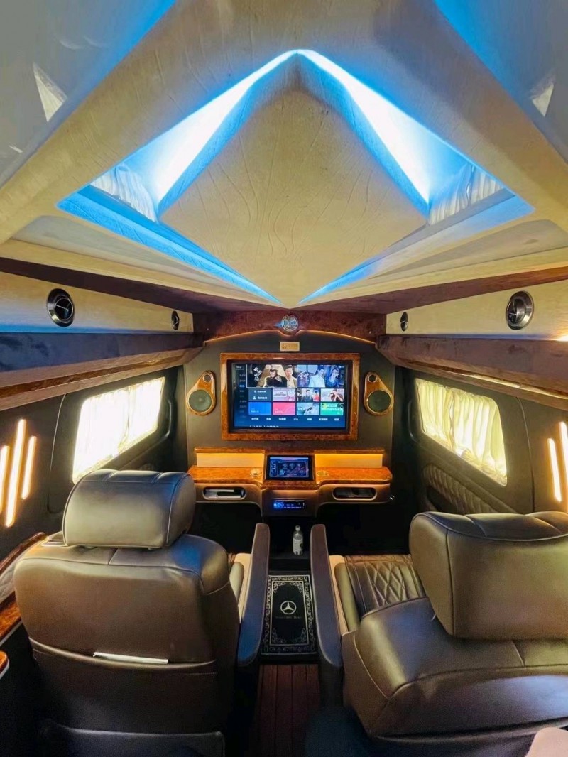 枣庄19年奔驰威霆6