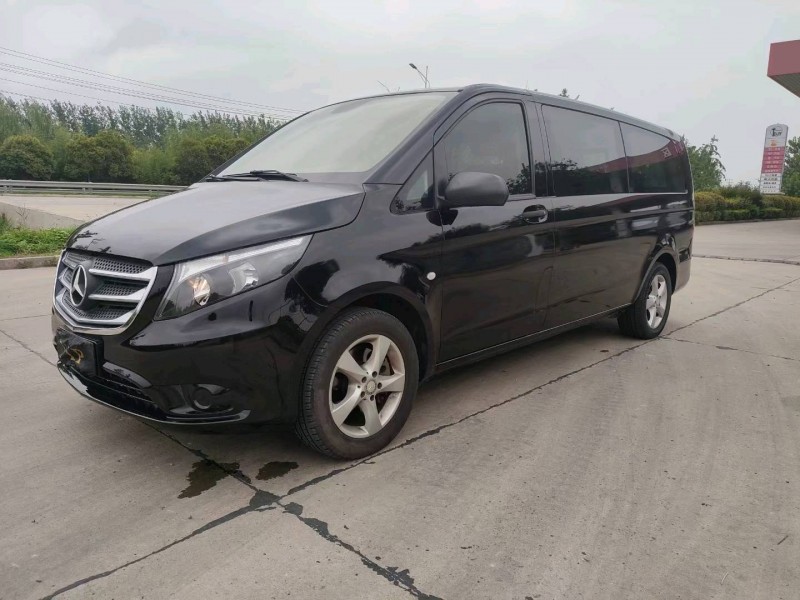 徐州17年奔驰威霆3