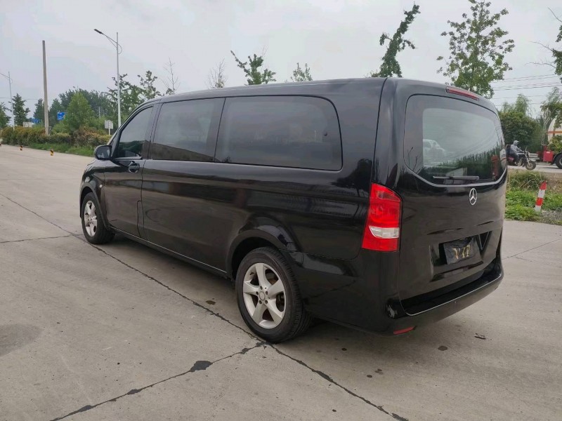 徐州17年奔驰威霆4