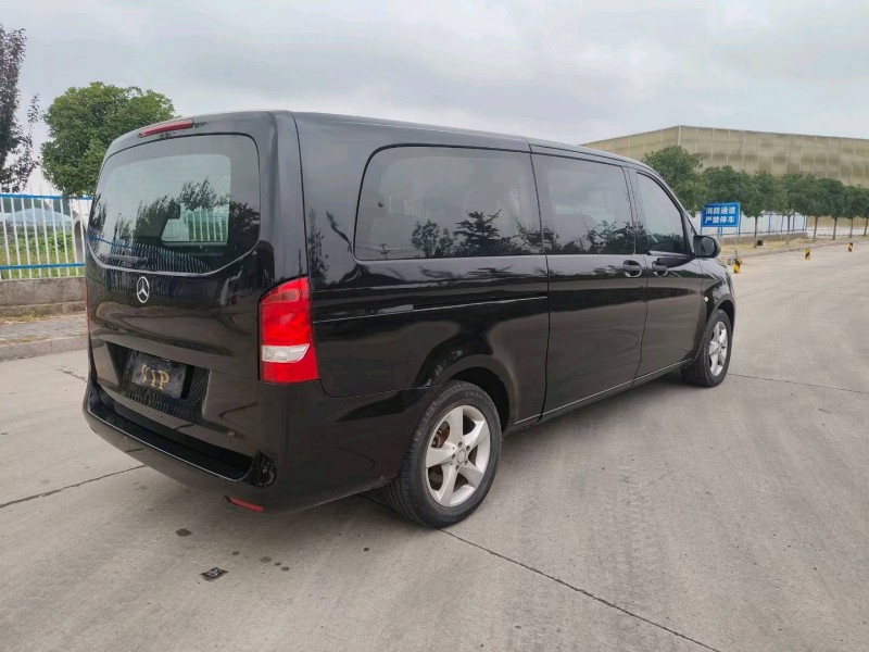 徐州17年奔驰威霆5