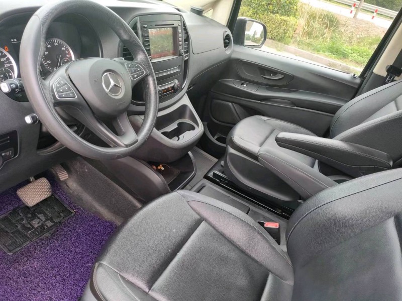 徐州17年奔驰威霆6