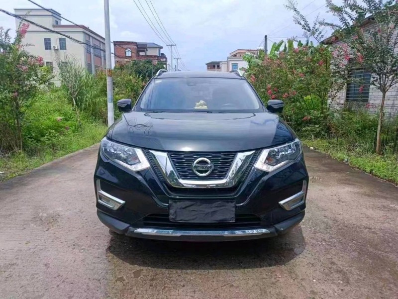 佛山21年日產奇駿1