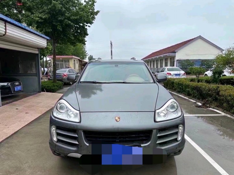 枣庄08年保时捷卡宴1
