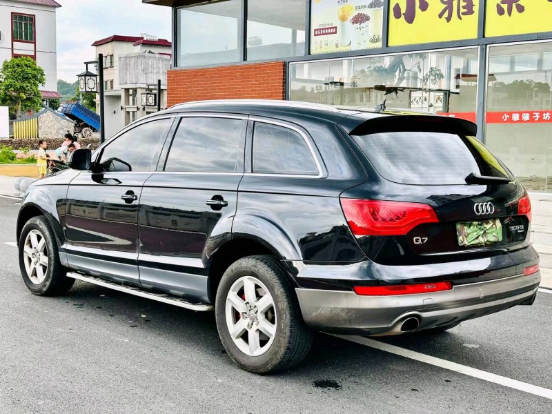 珠海14年奥迪Q75