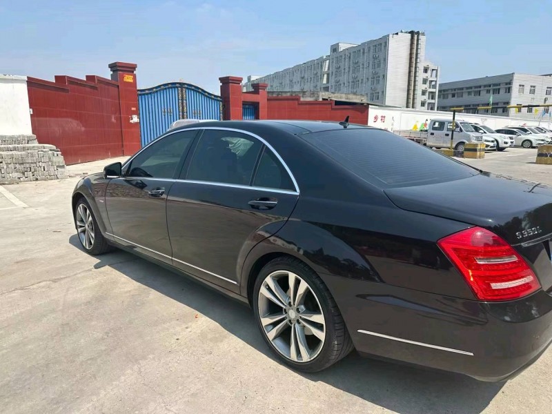 淄博13年奔驰S8