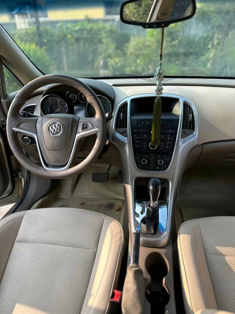 枣庄10年别克英朗8