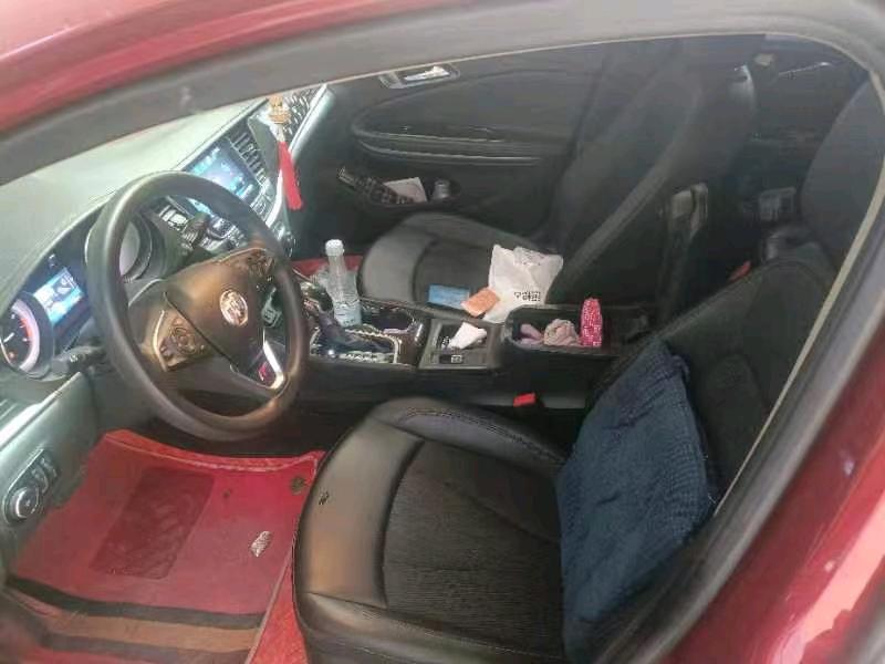 宜昌19年别克威朗5