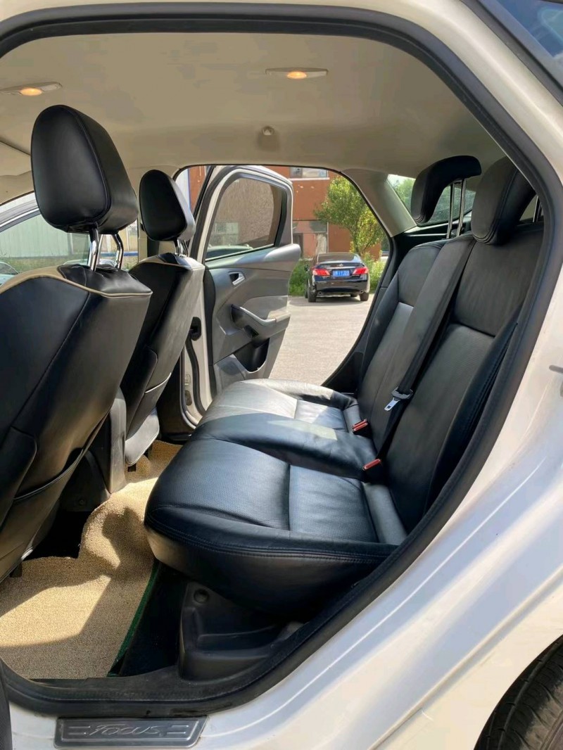 沈阳13年福特福克斯6