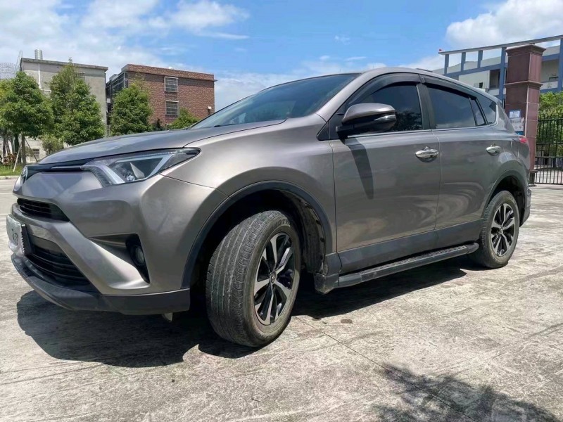 珠海20年丰田RAV4荣放3
