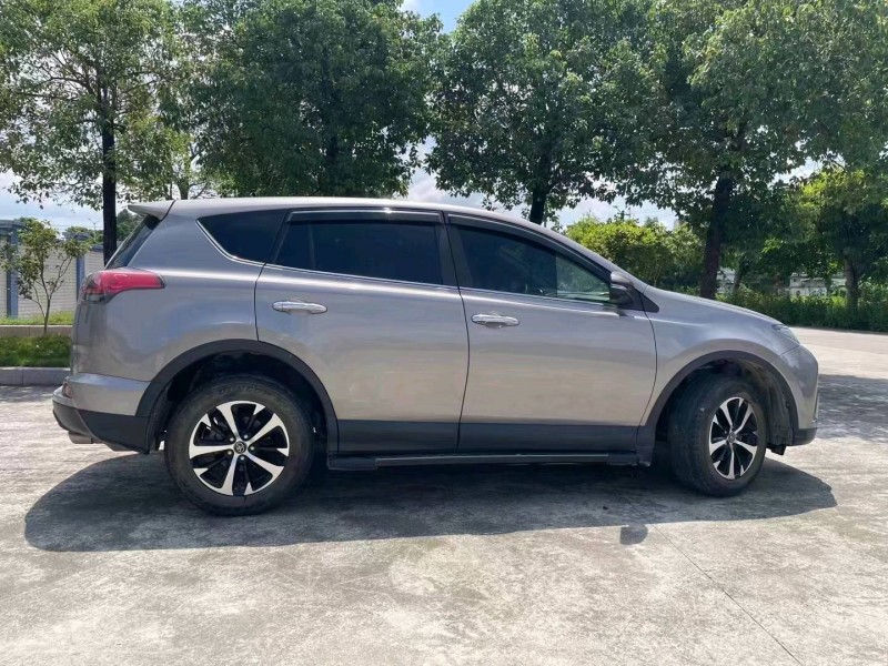 珠海20年丰田RAV4荣放5