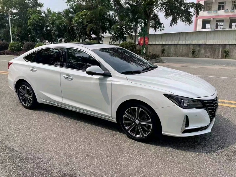 珠海22年長安汽車銳程CC2