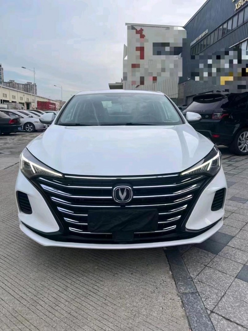 汕頭20年長安汽車逸動1