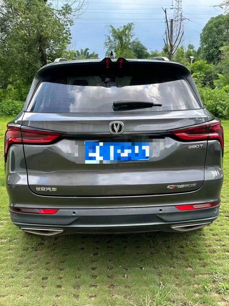 汕頭19年長安汽車CS755
