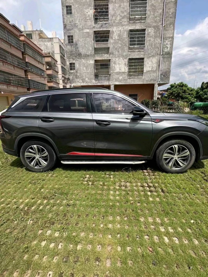 汕頭19年長安汽車CS759