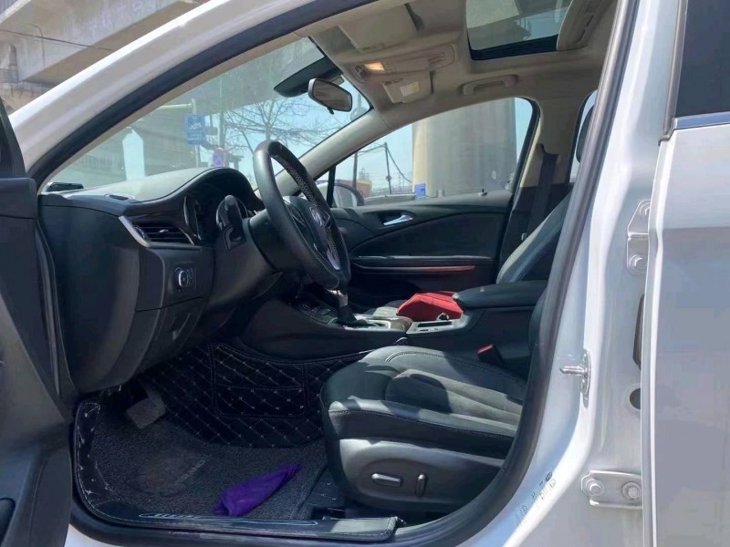 青岛19年别克威朗6