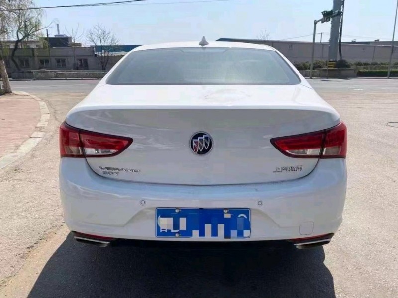 青岛19年别克威朗9