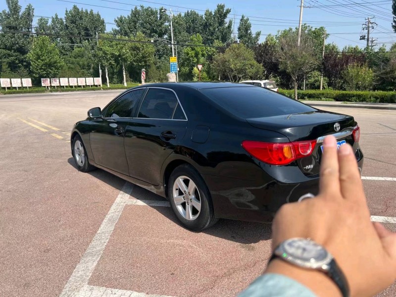 济南13年丰田锐志7