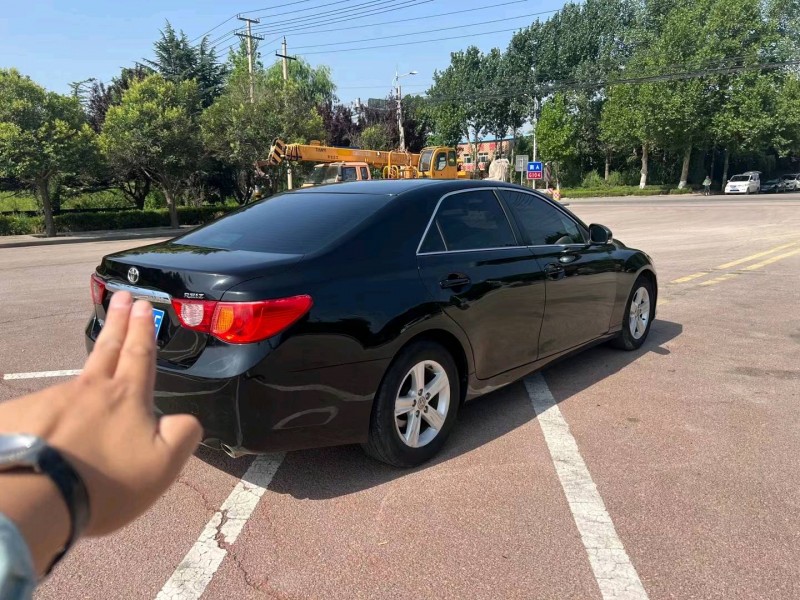 济南13年丰田锐志8