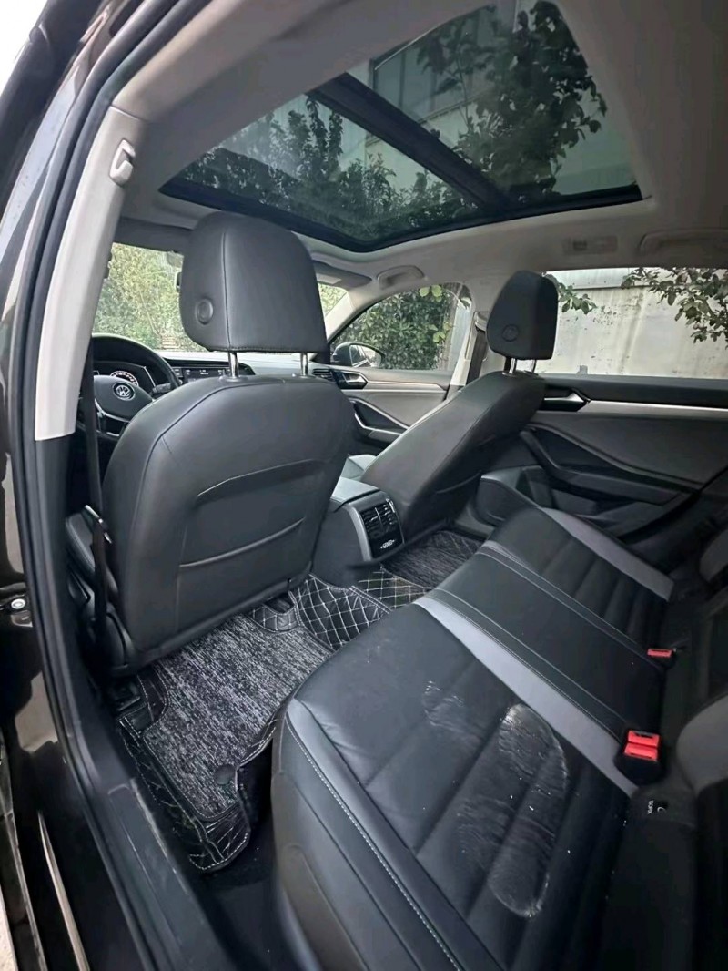 济宁20年大众速腾5