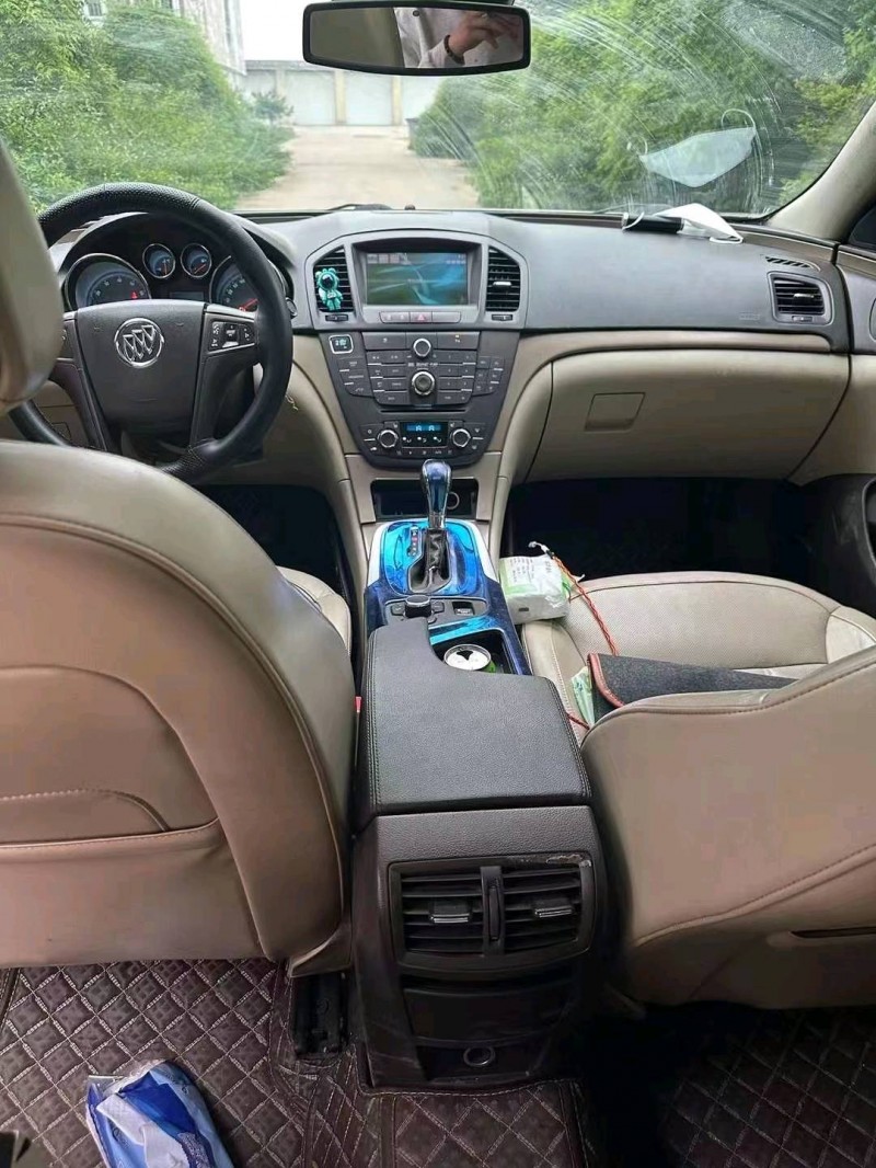 潍坊10年别克君威5