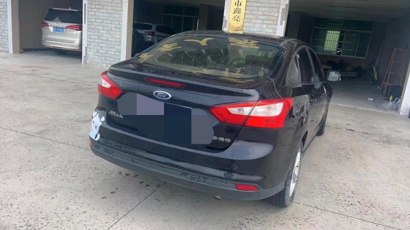 常州12年福特福克斯5