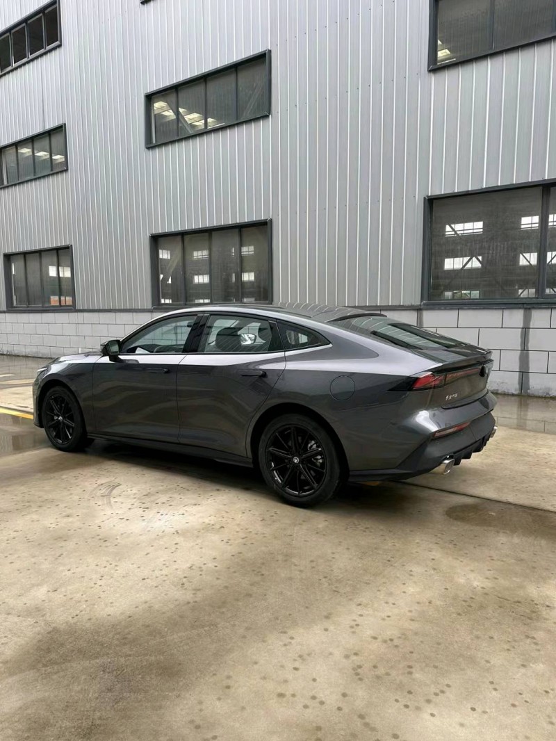 宿迁23年长安汽车UNI-V7