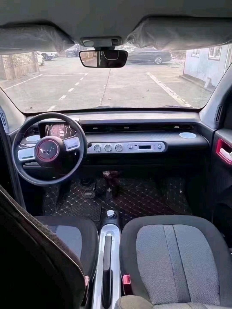 邯鄲23年五菱汽車宏光MINI EV6